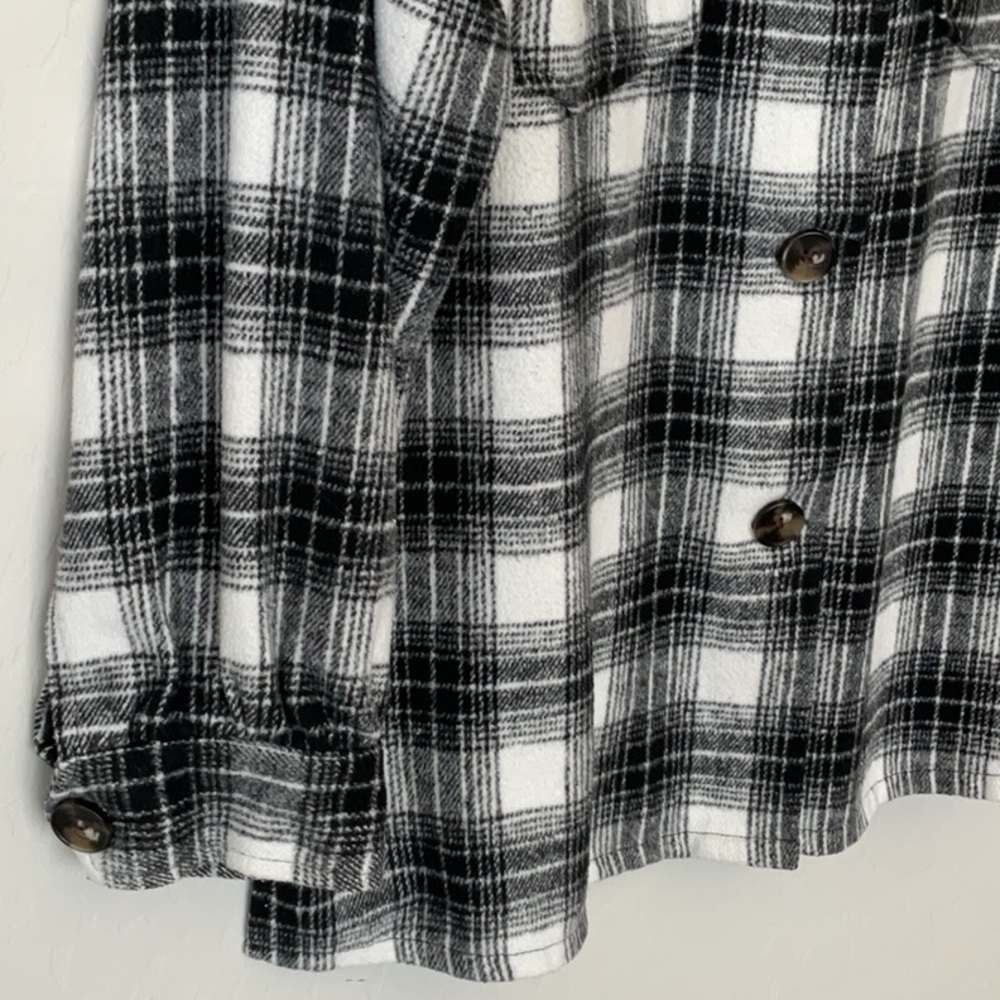 Forever 21 Jacket / Shacket - image 5